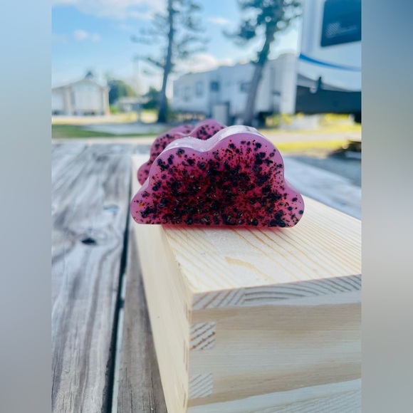 Custom Handcrafted 6 Soap Subscription - Picture 6 of 7